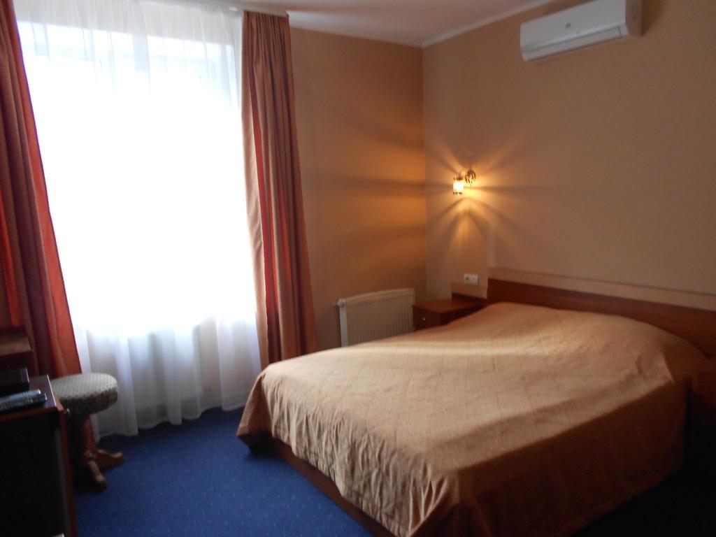 Galant Hotel Boryspilʼ Dış mekan fotoğraf